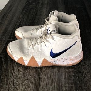 Boys Nike Kyrie 4 uncle drew
